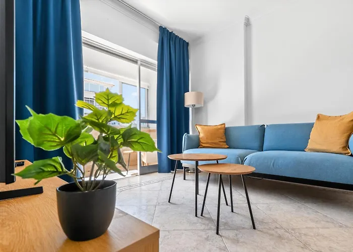 Blue Sea I Apartment